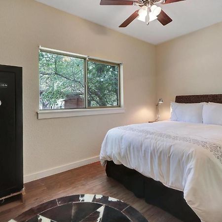 Villa Three Sisters - Casita 3 Wimberley Esterno foto